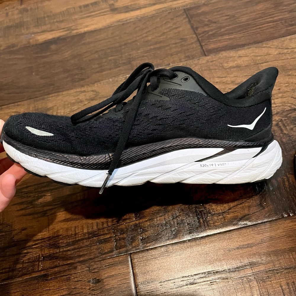 Hoka Cliftons size 6.5